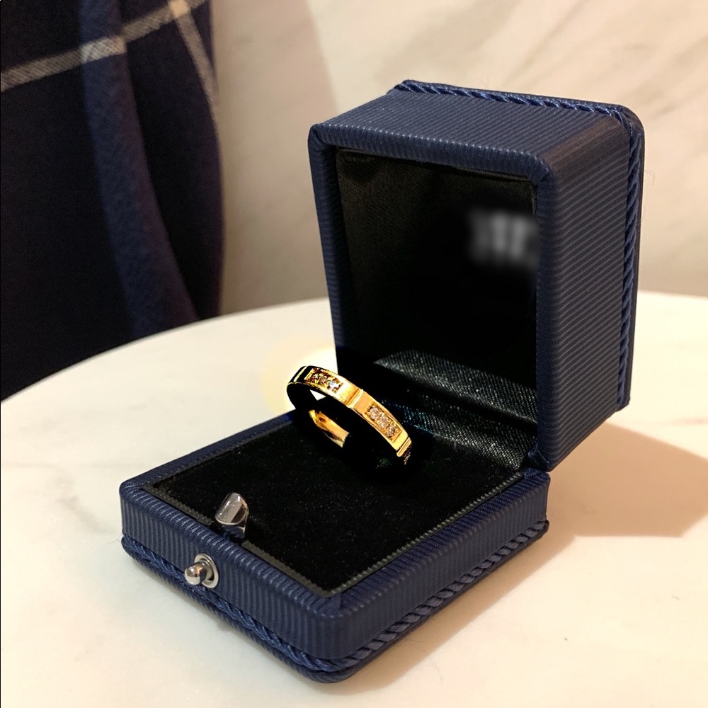Men’s Gold Diamond Band - Picture 2 of 5